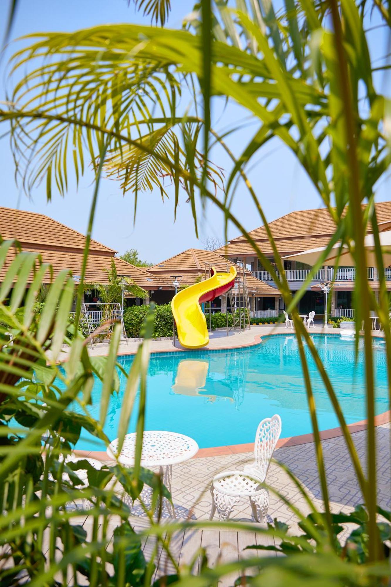 Baan Dara Resort Sara Buri Extérieur photo